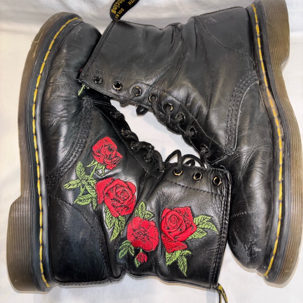 Doc Martens Vonda Black Boots with Red Floral Embroidery - Picture 4 of 8
